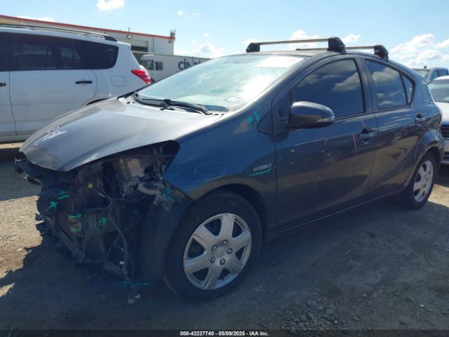 JTDKDTB38F1088014 Toyota Prius C Two