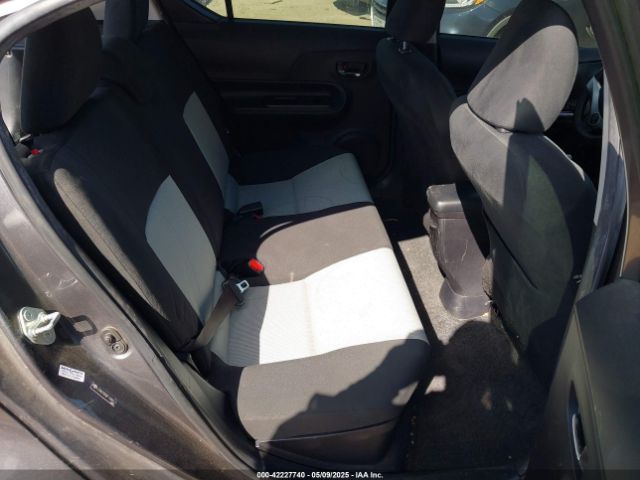 JTDKDTB38F1088014 Toyota Prius C Two