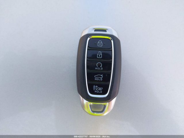 5NPLS4AG6NH060109 Hyundai ELANTRA SEL