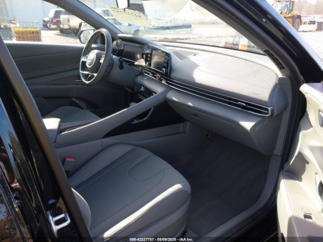 5NPLS4AG6NH060109 Hyundai ELANTRA SEL