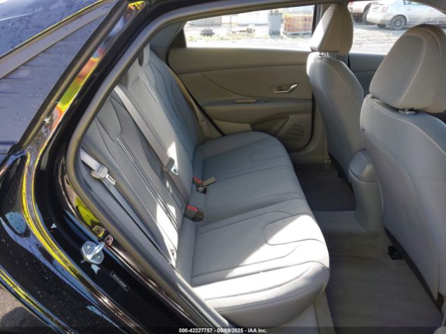 5NPLS4AG6NH060109 Hyundai ELANTRA SEL