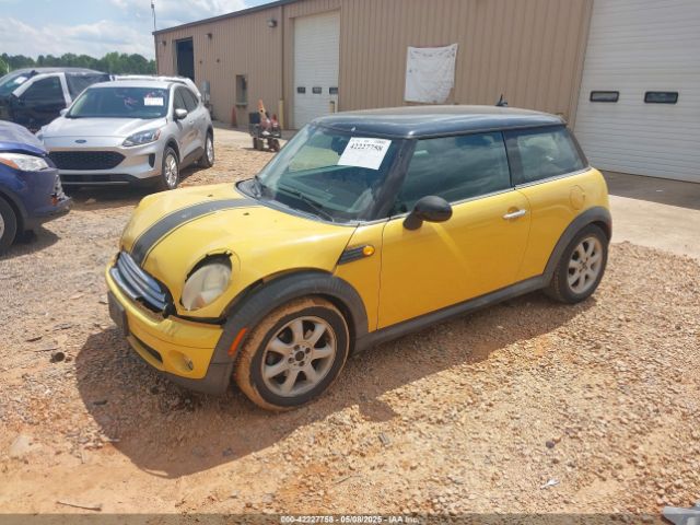 2007 MINI COOPER WMWMF33557TT56622 Photo 1