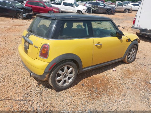 2007 MINI COOPER WMWMF33557TT56622 Photo 3