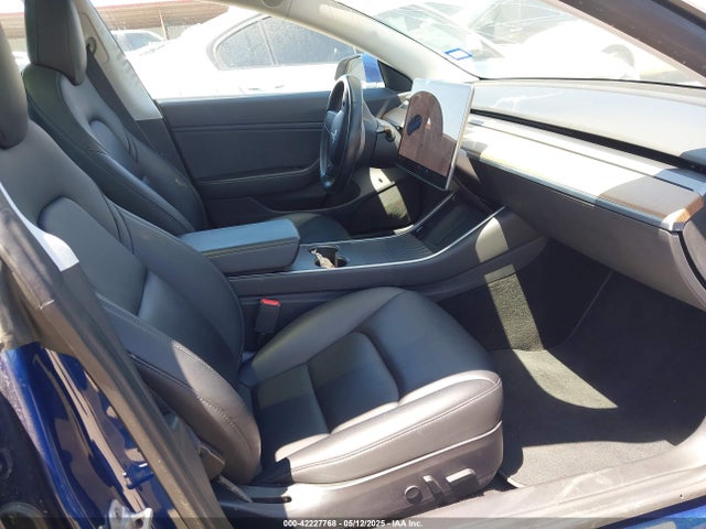 2019 TESLA MODEL 3 5YJ3E1EA8KF313887 Photo 4
