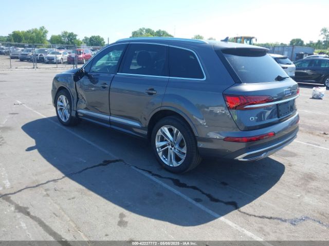 2021 AUDI Q7 WA1LJAF79MD015819 Photo 2
