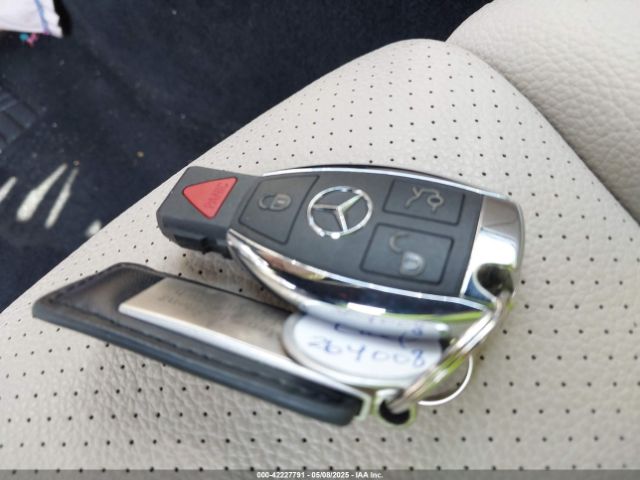 55SWF4JB0HU219942 Mercedes-Benz C 300 Luxury/sport