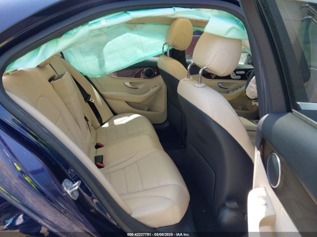 55SWF4JB0HU219942 Mercedes-Benz C 300 Luxury/sport