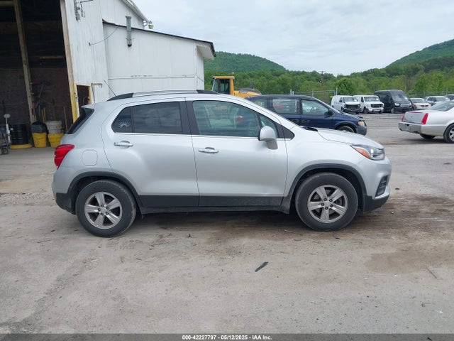 KL7CJLSB1KB961043 Chevrolet Trax Lt