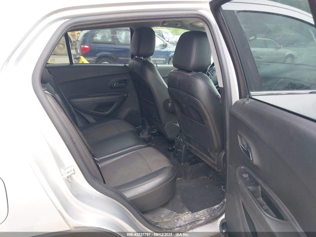 KL7CJLSB1KB961043 Chevrolet Trax Lt