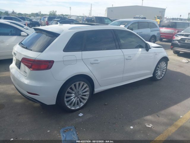 2017 AUDI A3 E-TRON WAUUPBFF0HA122588 Photo 3