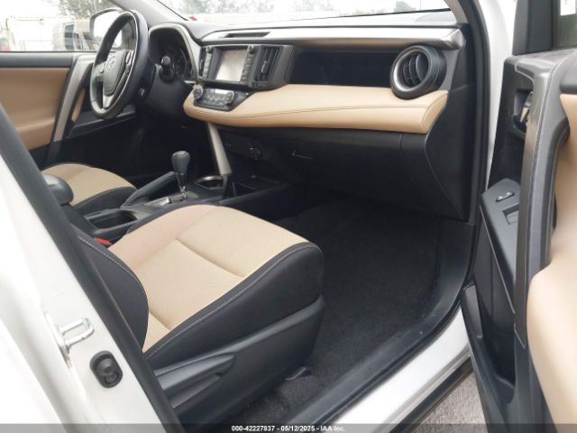 JTMWFREV6JJ736406 Toyota Rav4 Xle