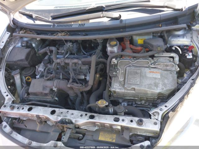 JTDKDTB30F1087181 Toyota Prius C Four