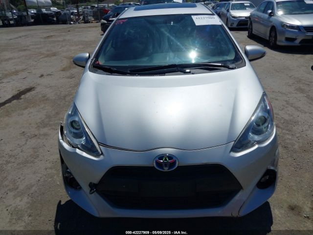JTDKDTB30F1087181 Toyota Prius C Four