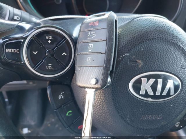 KNDJN2A21F7170787 KIA Soul