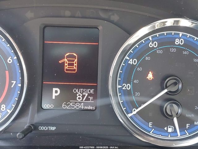 5YFBURHE2HP706468 Toyota COROLLA LE