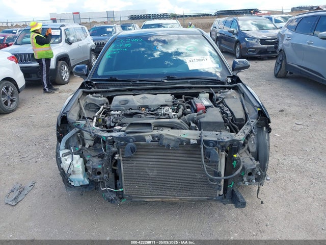 4T1B11HK5JU127494 Toyota CAMRY SE
