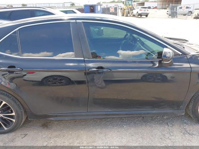 4T1B11HK5JU127494 Toyota CAMRY SE