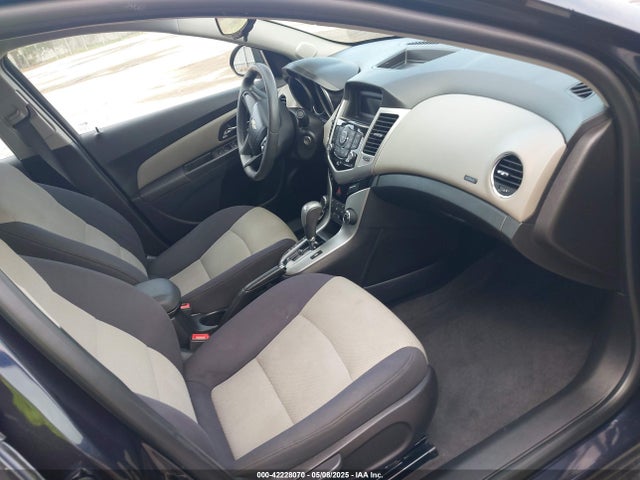 1G1PA5SH1E7437248 Chevrolet Cruze Ls Auto