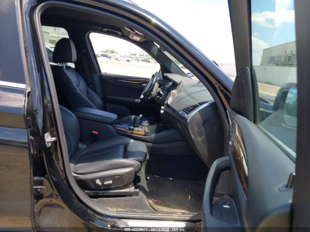 2018 BMW X3 5UXTR9C50JLD65326 Photo 4