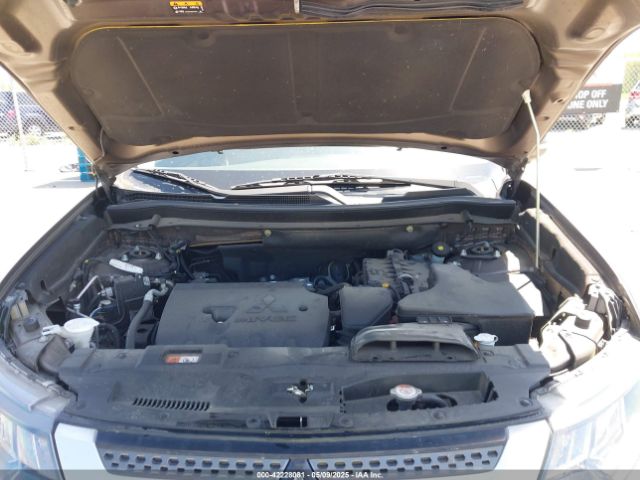 JA4AZ3A30KZ008337 Mitsubishi Outlander Sel