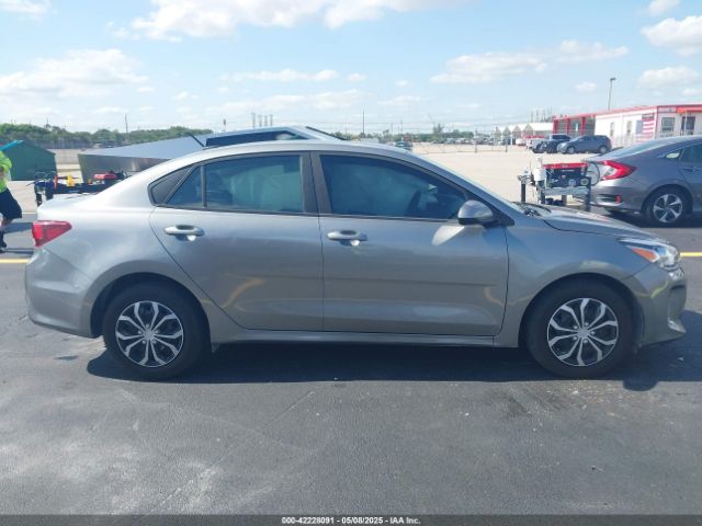 3KPA24AD8ME391161 KIA RIO S