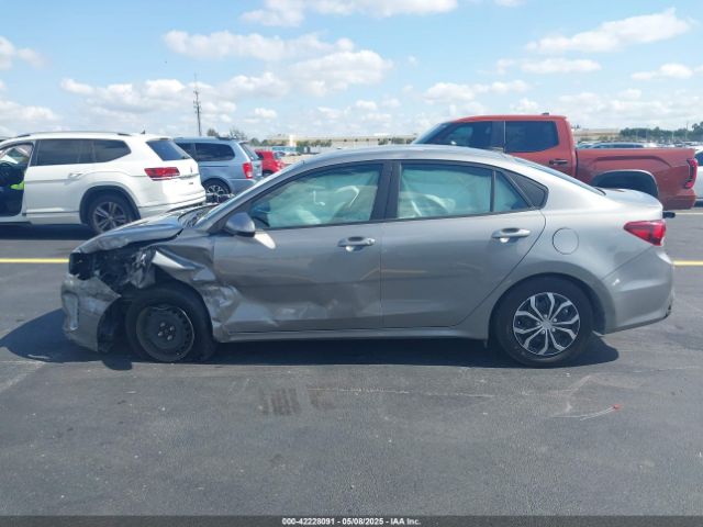 3KPA24AD8ME391161 KIA RIO S