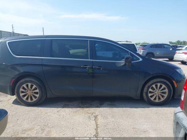 2C4RC1DG6HR509717 Chrysler Pacifica Touring