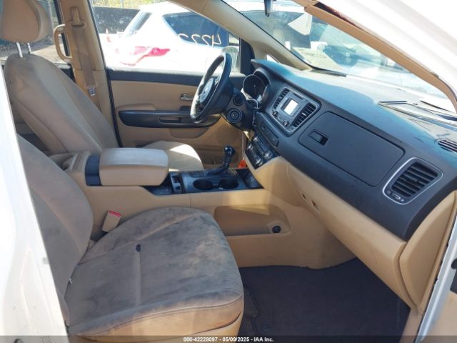 KNDMB5C14G6178935 KIA SEDONA LX