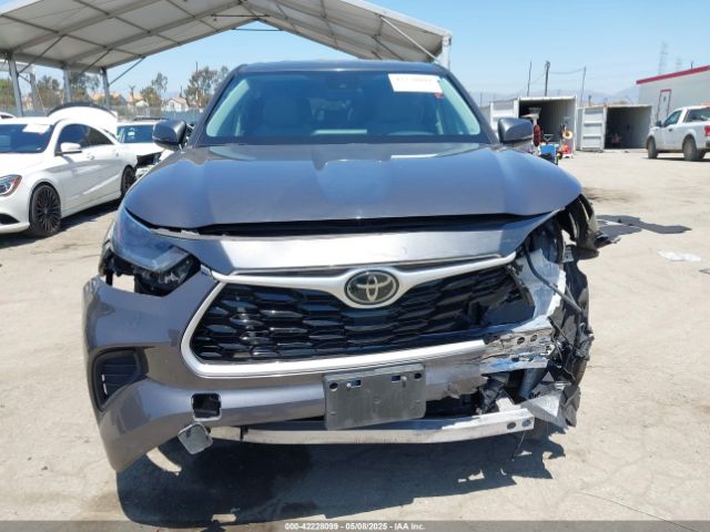 5TDCZRAH9MS051141 Toyota Highlander L