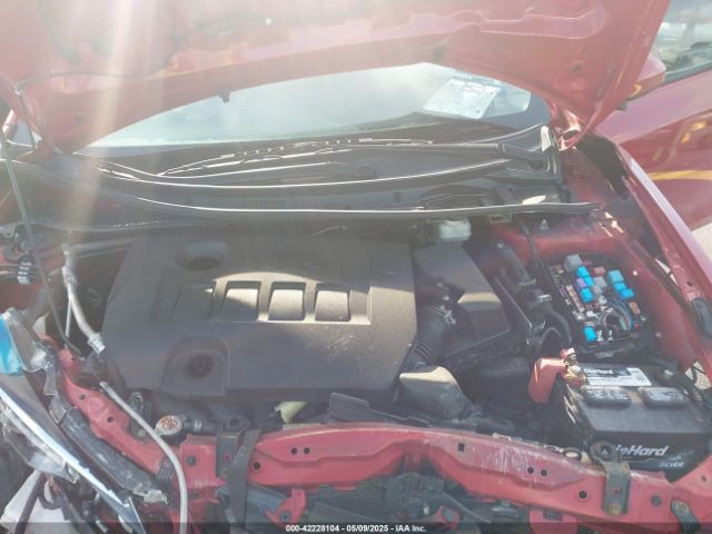 2T1BURHE1KC162813 Toyota COROLLA LE