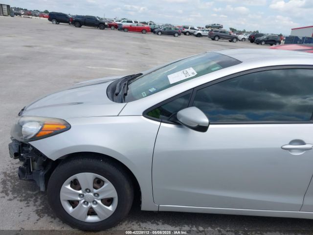 KNAFK4A61G5563728 KIA FORTE LX