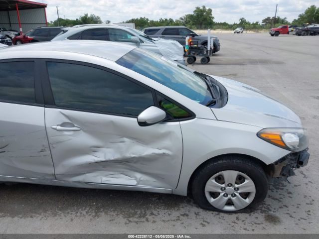 KNAFK4A61G5563728 KIA FORTE LX