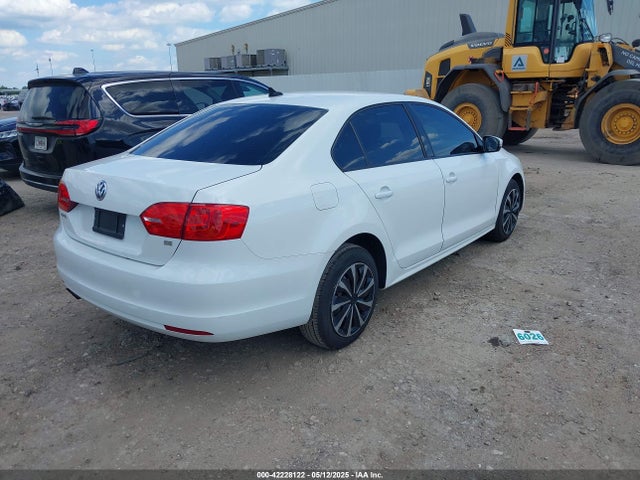3VWD17AJ8EM265264 Volkswagen 2014