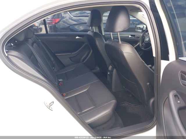 3VWD17AJ8EM265264 Volkswagen 2014