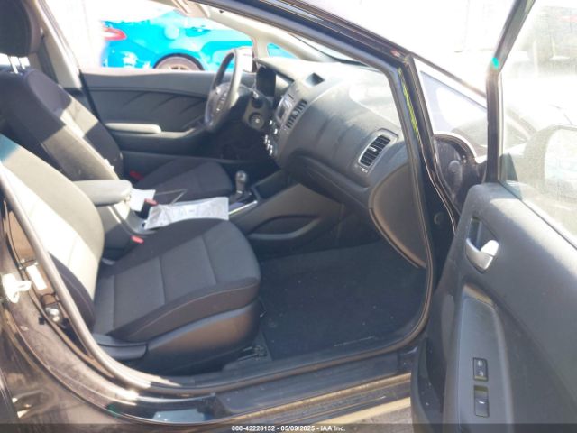 3KPFK4A71JE179004 KIA FORTE LX