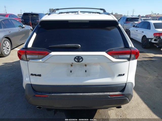 Toyota Rav4 Xle 2019 JTMW1RFV0KD041108 Image 16