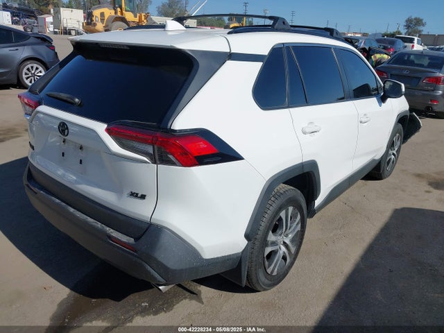 Toyota Rav4 Xle 2019 JTMW1RFV0KD041108 Image 4