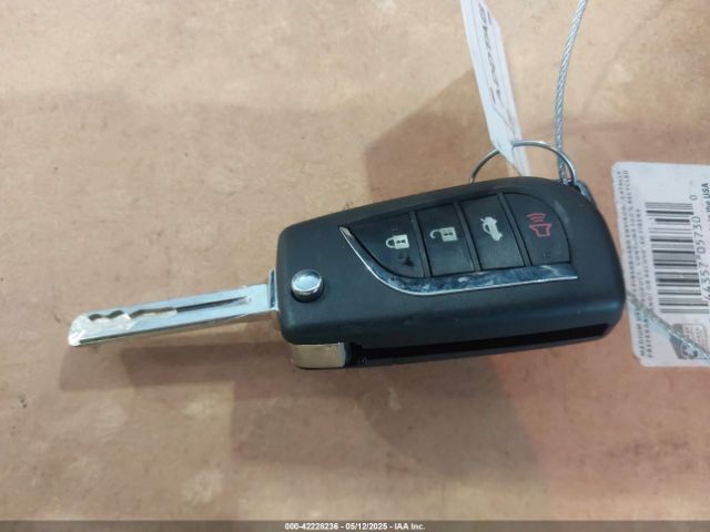 NMTKHMBX2JR039656 Toyota C-HR XLE