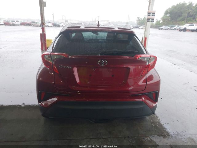NMTKHMBX2JR039656 Toyota C-HR XLE