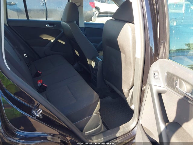 WVGAV7AX0JK004268 Volkswagen 2018