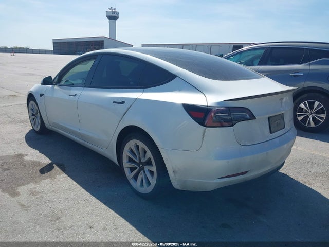 2021 TESLA MODEL 3 5YJ3E1EBXMF983680 Photo 2