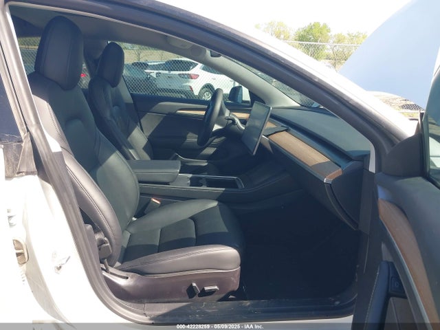 2021 TESLA MODEL 3 5YJ3E1EBXMF983680 Photo 4