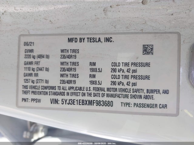 2021 TESLA MODEL 3 5YJ3E1EBXMF983680 Photo 8