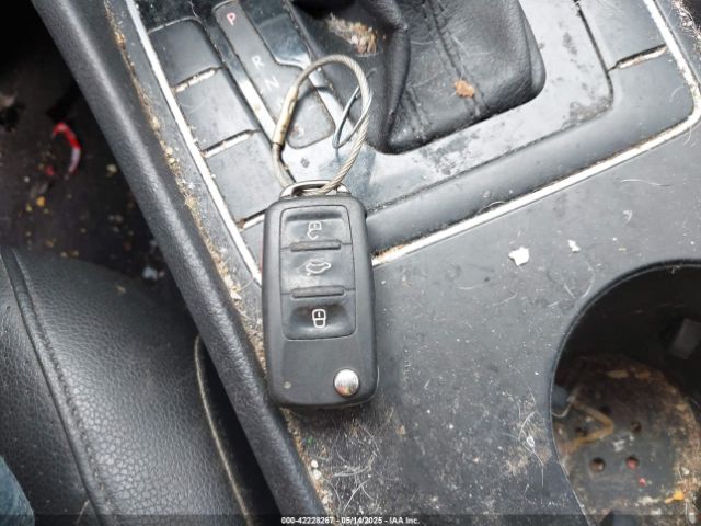 1VWAT7A37FC040495 Volkswagen Passat 1.8t Wolfsburg Edition