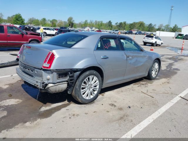 2013 CHRYSLER 300C 2C3CCAKT2DH665439 Photo 3