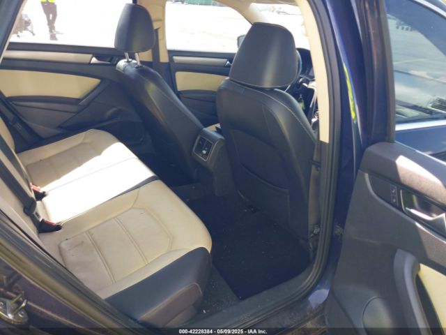 1VWBT7A33EC051352 Volkswagen Passat 1.8t Se