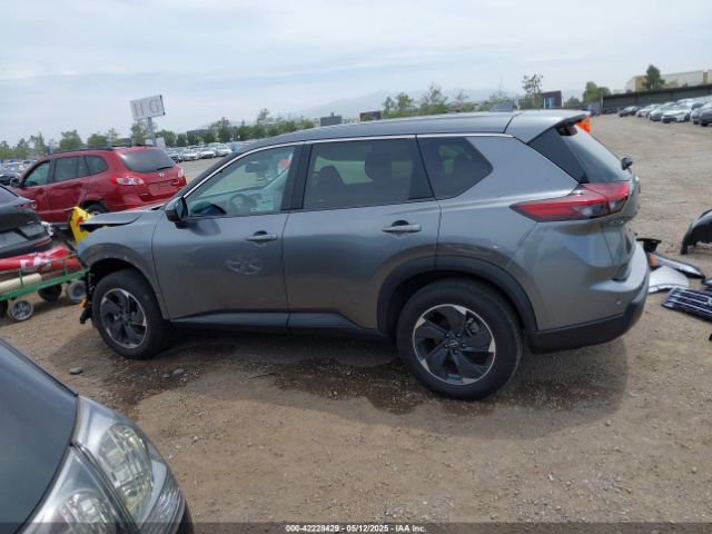 JN8BT3BA6RW005788 Nissan Rogue Sv Fwd