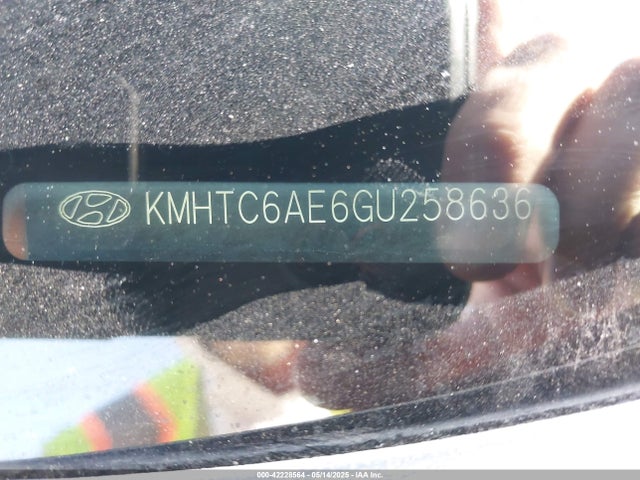 KMHTC6AE6GU258636 Hyundai Veloster Turbo