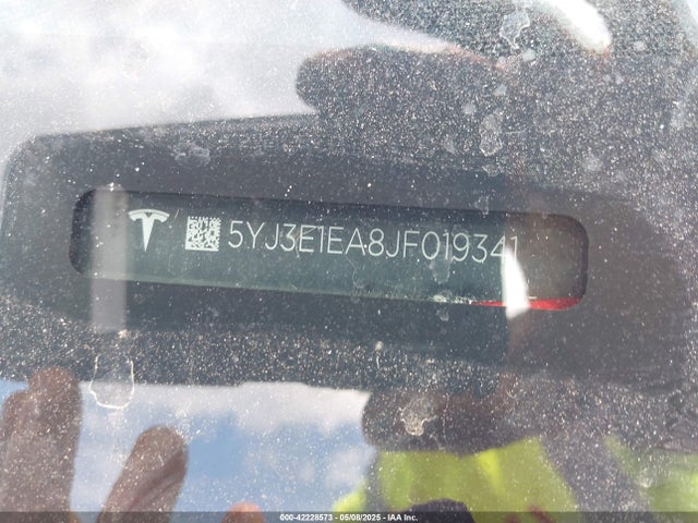 2018 TESLA MODEL 3 5YJ3E1EA8JF019341 Photo 8