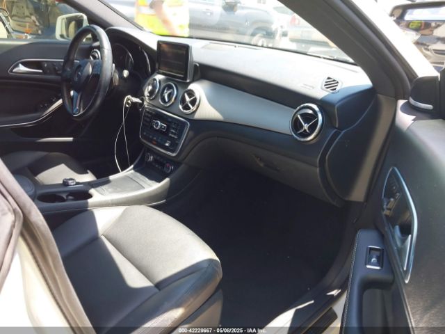 2014 MERCEDES-BENZ CLA 250 WDDSJ4EB9EN045087 Photo 4